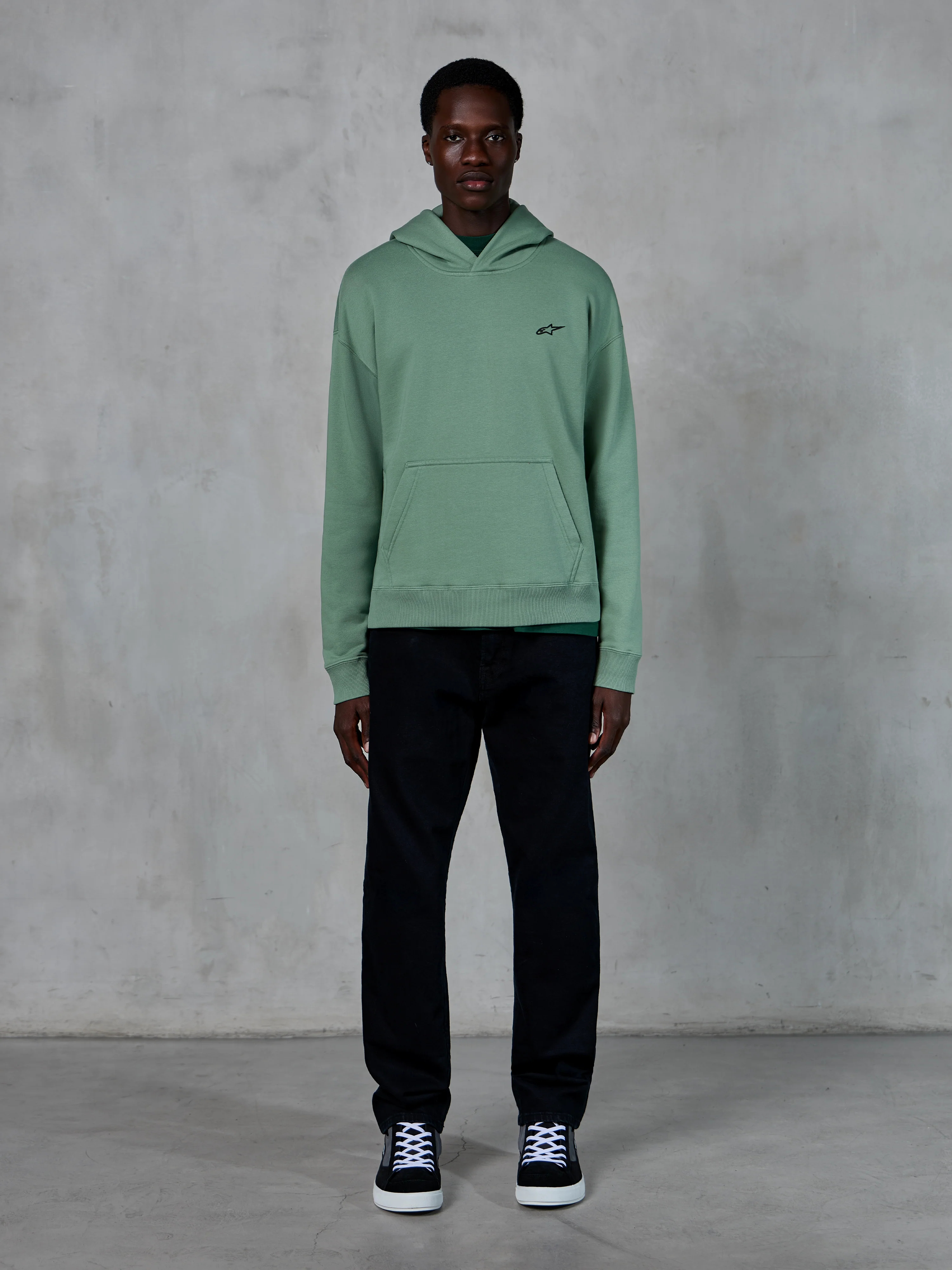 Hoodie Essentials Ageless - Image 4